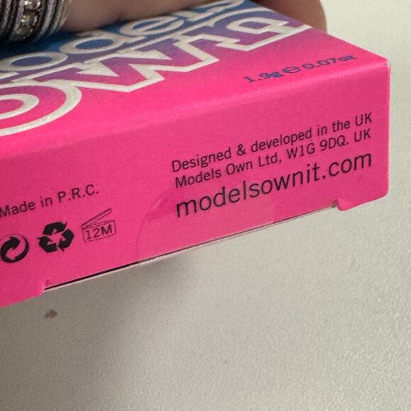 Models Own Myshadow Powder Eye Shadow Intense Color Black Out Matte 03 .07oz - Picture 6 of 6